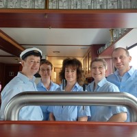 das Service-Team + Kapitän